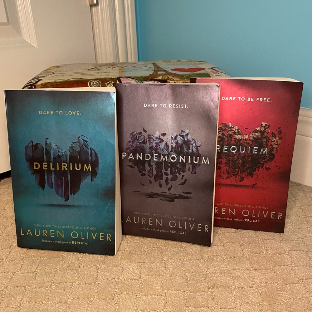 Delirium Series ! Set of 3